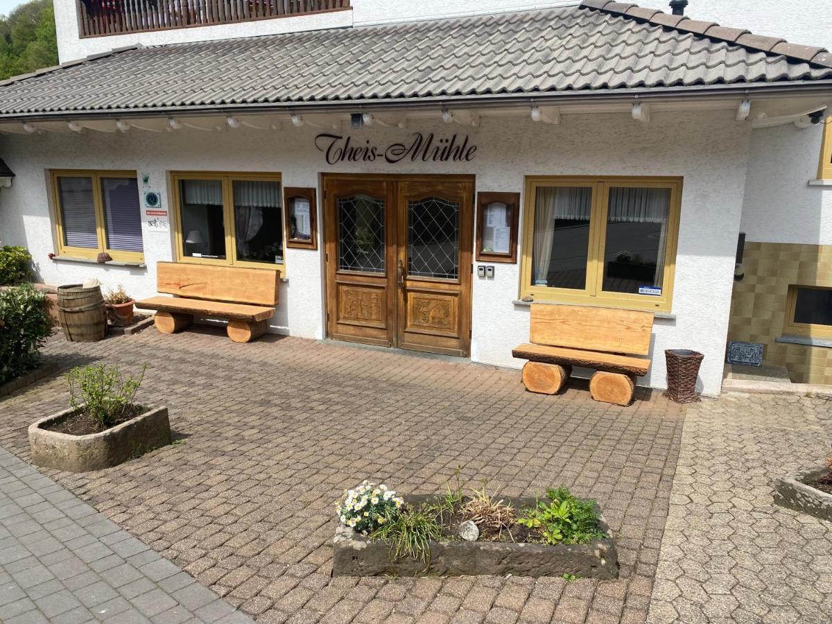 Hotel-Restaurant Theis-Muehle Biersdorf Exterior foto